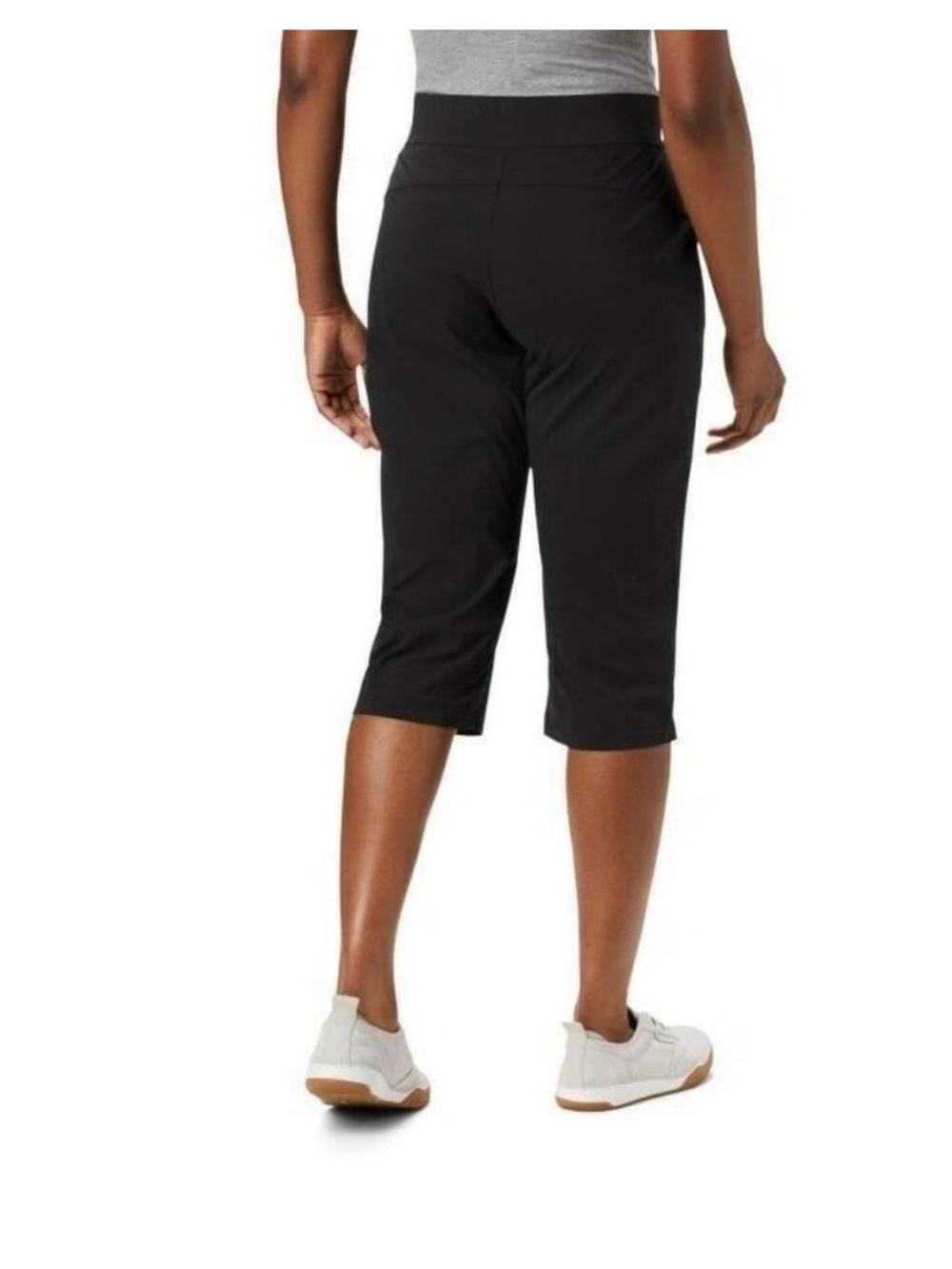 New women’s Columbia Omni Shield anytime outdoor Black Capri.